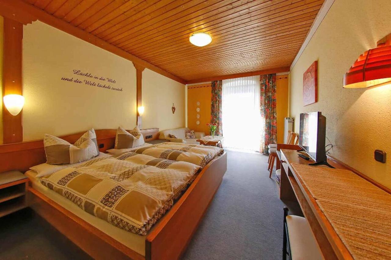 Gasthof-Metzgerei-Pension Schierlitz Римбах Экстерьер фото